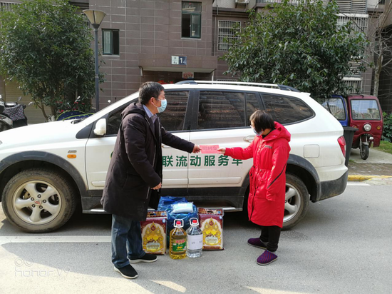 临场指挥获称赞-社区盾倒计时，阿森纳关键时刻内部沟通，细节引发关注，目标明确，医务组通报恢复(阿森纳vs利兹联)