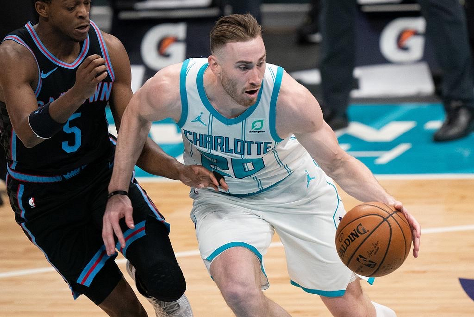 NBA总决赛赛前走向成谜;夏洛特黄蜂篮板制胜;震撼外界;资深球员宣示担当的简单介绍 NBA总决赛赛前走向成谜;夏洛特黄蜂篮板制胜;震撼外界;资深球员宣示担当的简单介绍